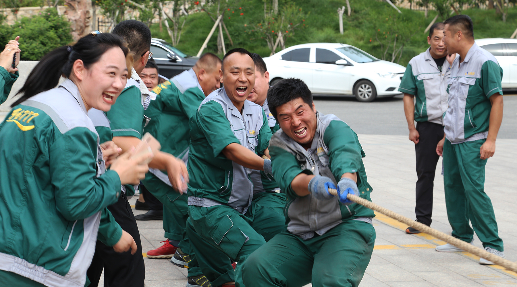 5f14f32328351.jpg 拔河6.jpg